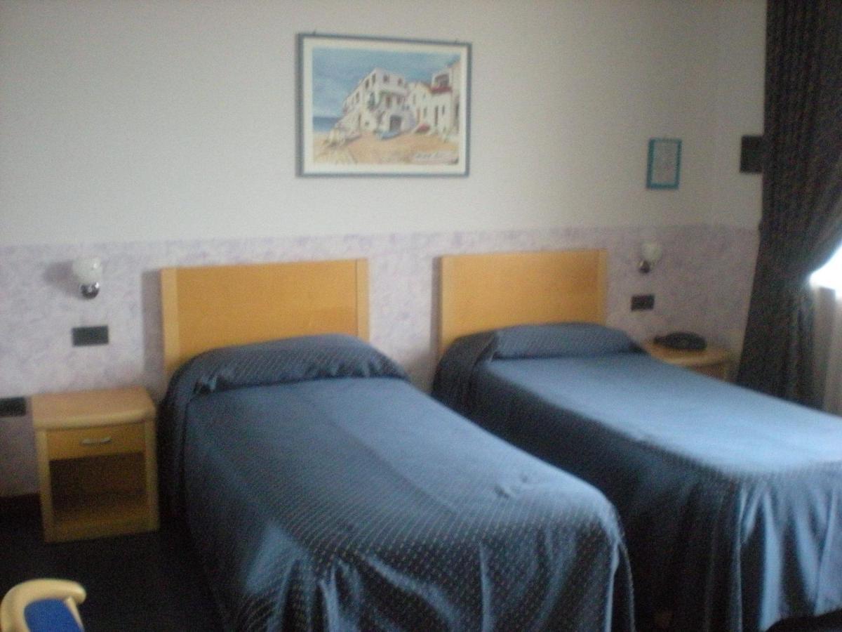 Hotel Roma Bussolengo Zimmer foto